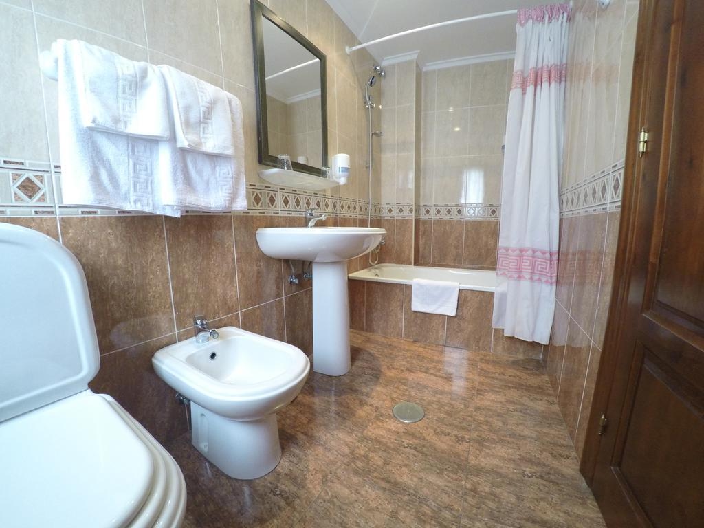 Hotel Alonso Llanes Esterno foto